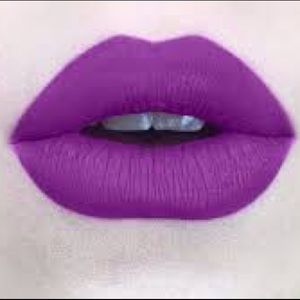 💟L.U.V. Everlasting liquid lipstick KVD Kat Von D